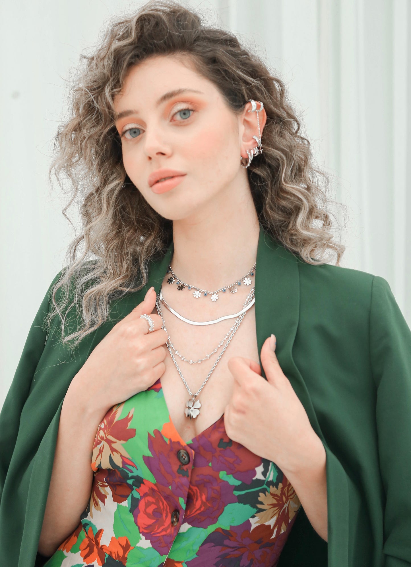 Chic Pendant’s Necklace’s
