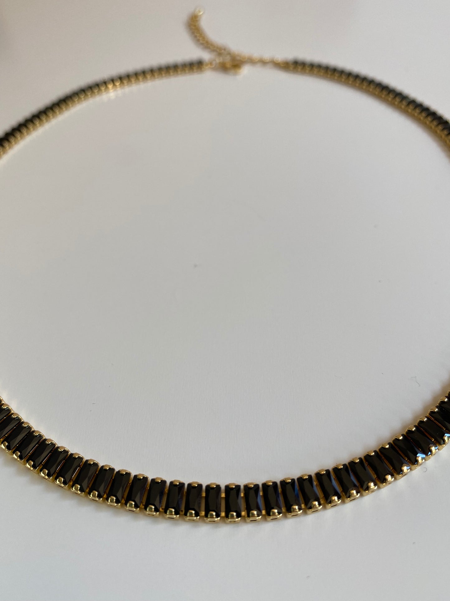 Schwarze Zirkon-Halskette